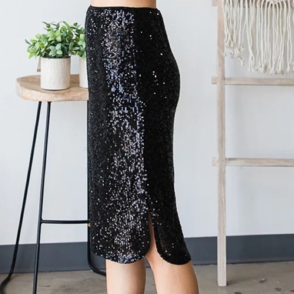 Sequin Pencil Skirt - Picture 4 of 5